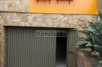 Sobrado maravilhoso com 4 quartos e 6 banheiros à venda, 315 m²