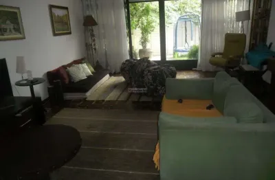Casa com 3 quartos à venda na Avenida Susana, --, Vila Gumercindo, São Paulo