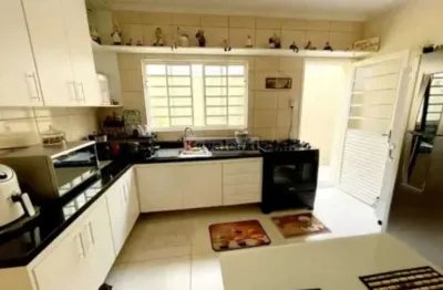 Òtimo sobrado com 3 dormitórios 2 vagas quintal - oportunidade- doc 100%