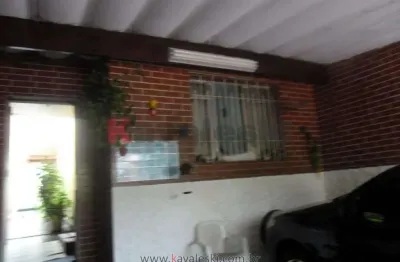 Sobrado 2 dormitórios 2 vagas quintal próx metrô - oportunidade