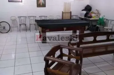 Lindo sobrado com 280m2; copa; quarto empregada; quintal; 5 dorm; 6 vagas; 4 banheiros