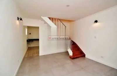 Sobrado residencial / comercial/  2 dormitórios 2 wcs 1 vaga / próx metrô