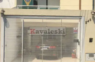 *  lindo sobrado saúde com amplo quintal ...próximo ao futuro metrô  linha rosa para 2028 .