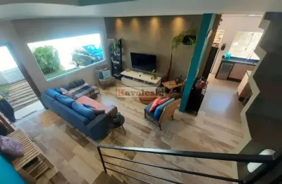 Sobrado reformado / quintal com piscina/  com  3 suítes, 1 escritório e 4 vagas no jardim da saúde