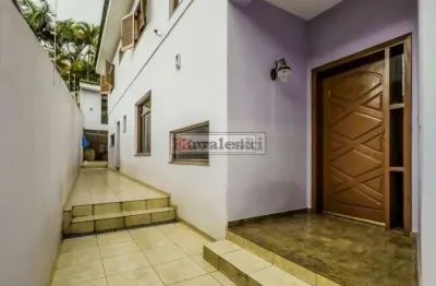 Casa com 4 quartos para alugar na Rua Macarani, --, Bosque da Saúde, São Paulo