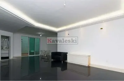 Sobrado  a veda  3 quartos e 5 banheiros à venda, 250m²