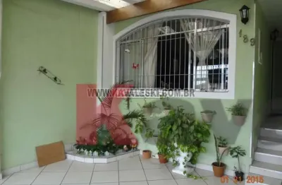 >  maravilhoso sobrado ao lado de todo o comércio !...vila das mercês .