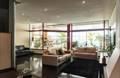 Sobrado a venda 336m2 / 3 suites / 5 vagas garagem / quintal com piscina