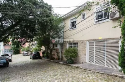 Sobrado de vila  com 148m² !! são 3 suites , 5 wcs 1 vaga - quintal - acesso ao metrô vila mariana