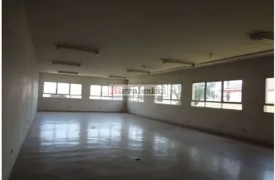 Casa comercial com 4 salas para alugar na Rua Lucinda Ferreira, --, Vila Firmiano Pinto, São Paulo