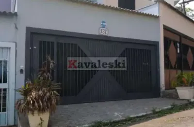 Lindo sobrado com excelente localização na vila santo estéfano. 3 dorm., sendo 1 suíte! 2 vagas!