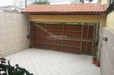 Sobrado com 4 quartos e 4 banheiros à venda, 270 m²