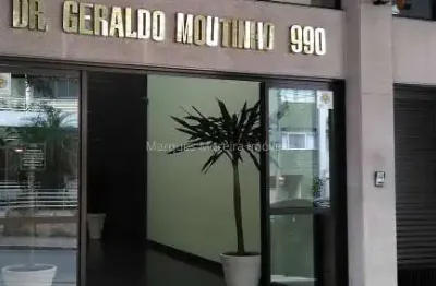 Sala comercial para alugar na Rua Santo Antônio, Centro, Juiz de Fora