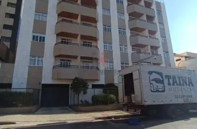 Excelente apartamento de 2 quartos no alto dos passos!