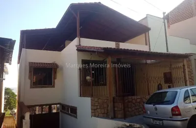 Casa com 3 quartos à venda na Rua Padre Nilton Hauck, Democrata, Juiz de Fora