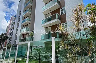 Maravilhosa cobertura com 300m, 4 quartos, 2 suítes, 3vagas, condomínio 170 reais.