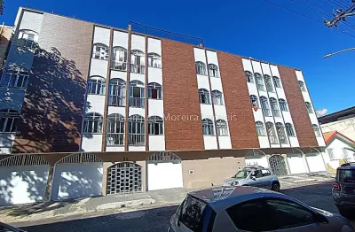 Cobertura exclusiva com 4 quartos e 2 vagas – espaço, luz e localização privilegiada!