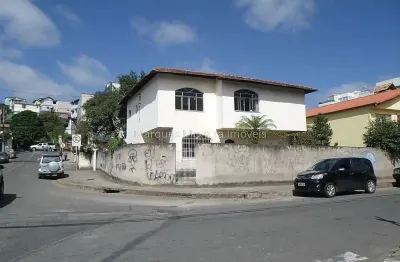 Ótima casa de esquina em uma área valorizada do são pedro