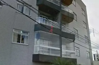 Encante-se com este apartamento elegante e acolhedor, onde praticidade e conforto se encontram em perfeita harmonia.