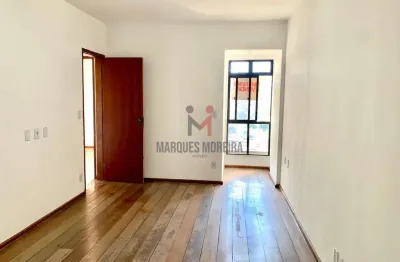 Quarto sala considerado uma das maiores plantas baixas de jf