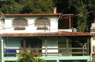 Casa com 4 quartos à venda na Rua Padre Nilton Hauck, 230, Democrata, Juiz de Fora