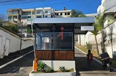 Casa de luxo,  em condomínio fechado em área central de juiz de fora