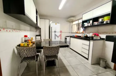 Dois quartos, suíte, com 3 sacadas e área no são pedro – raridade na região!