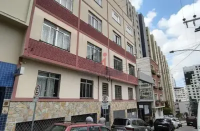 Apartamento garden 2 quartos reformado 200 metros parque halfeld