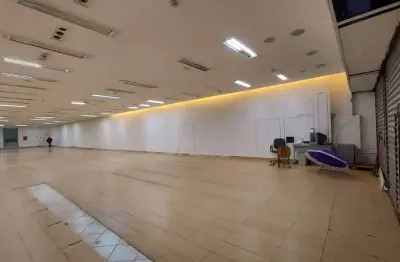 Prédio com 3 salas para alugar na Rua Direita, 247, Sé, São Paulo