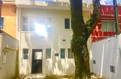 Casa comercial com 16 salas para alugar na Rua Ambrosina de Macedo, 174, Vila Mariana, São Paulo