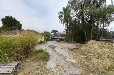 Terreno à venda na Estrada Três Cruzes, 100C, Três Cruzes, São Paulo