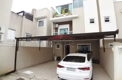 Casa com 3 quartos à venda na rua guilherme nievola, 264, xaxim, curitiba, 160 m2 por r$ 990.000