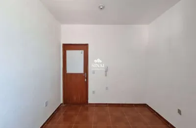 Sala comercial para alugar na estrada do otaviano, 334, turiaçu, rio de janeiro por r$ 450