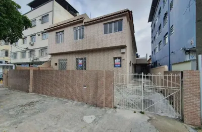 Kitnet / stúdio para alugar na avenida braz de pina, 1050, vila da penha, rio de janeiro por r$ 550