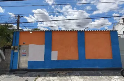 Casa com 1 quarto para alugar na mambares, 223, marechal hermes, rio de janeiro por r$ 900