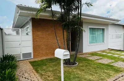 Espetacular casa de 3 suítes e amplo gourmet, no parque terranova, valinhos-sp, com 291m² e 5 vagas de garagem!