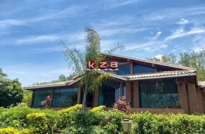 Chácara em vinhedo-sp: 2 quartos, 2 suítes, 2 salas, 4 banheiros, 3 vagas, 175,35 m²!