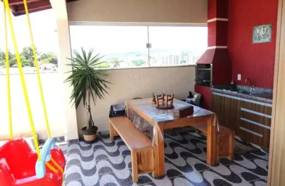 Cobertura à venda e locação na região central de valinhos, com 2 quartos sendo 1 suíte, 3 salas, 3 banheiros, 2 vagas, 124m².