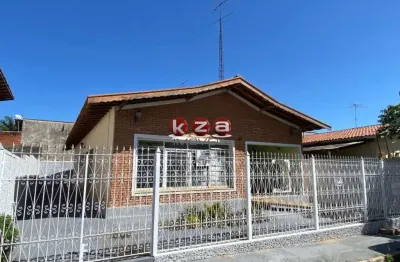 Oportunidade única: casa comercial à venda ou locação no centro de vinhedo-sp, 2 quartos, 2 salas, 1 banheiro, 3 vagas, 134 m².