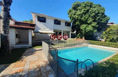 Aluguel de casa em condomínio de luxo em Vinhedo-SP: 3 quartos, 1 suíte, 3 salas, 3 banheiros, 2 vagas - 275m².