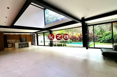 Casa de alto padrão a venda no Condomínio Chácara Flora em Valinhos-SP: 3 suítes e 450m² de requinte.