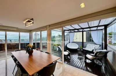 Cobertura duplex com piscina e totalmente mobiliada!