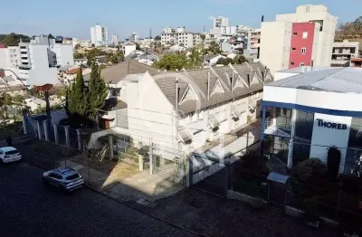 Casa com 3 quartos à venda na Avenida Brasil, 52, Jardim América, Caxias do Sul