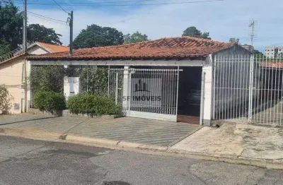 Ótima casa, térrea, 150m², 2 quartos, em terreno de 380m², no além ponte