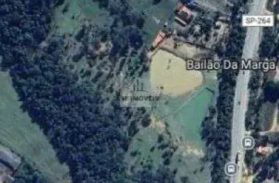 Belíssimo sítio de 2 alqueires, à venda, na beira da rodovia em salto pirapora
