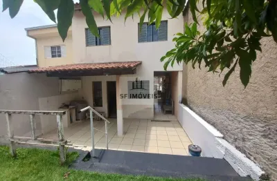 Ótima casa de 128m², 3 dormitórios,  1 suíte, à venda na vila hortência