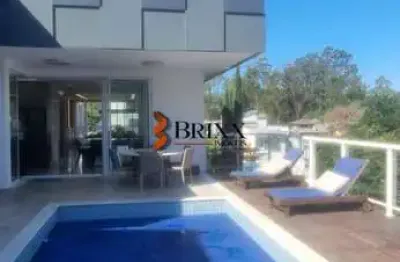 Casa alto padrão com 04 suítes á venda com elevador-condomínio aruã