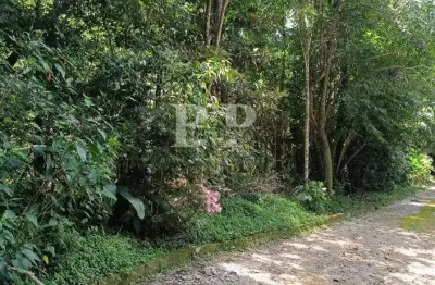 Terreno à venda no Três Córregos, Teresópolis 