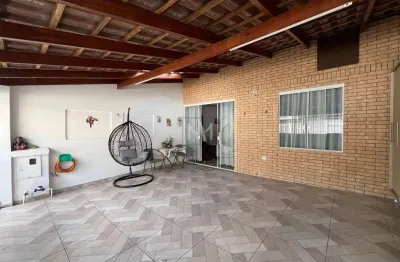 Casa em condomínio fechado com 2 quartos à venda na quintino bocaiúva, 448, campo pequeno, colombo por r$ 319.500