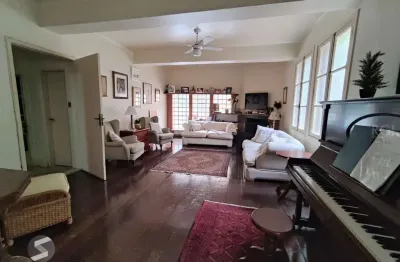 Sobrado para venda - 345m², 4 dormitórios, sendo 2 suites, 2 vagas - independência